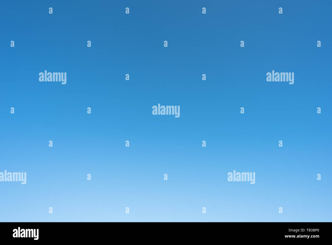 L'air, l'atmosphère, toile de fond, l'arrière-plan, beau, blanc, bleu, ciel bleu, lumineux, calme.l'humeur, clarté, propre, clair, climat, sans nuages, la couleur, le jour, le jour Banque D'Images