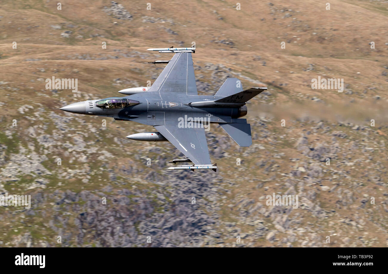 F-16C des avions de la Homestead Air Reserve Base en Floride le transit A5 passer dans la ZPH7 (Mako Mako indicatifs 21 et 22) sur le 16/05/2019 Banque D'Images