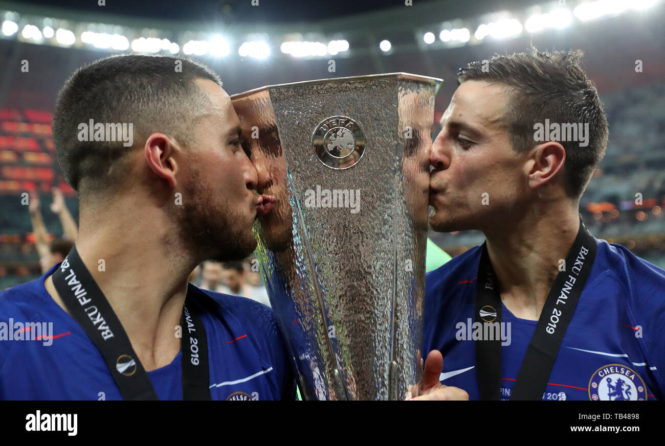 Chelsea's Eden Hazard et Cesar Azpilicueta célèbre avec le trophée après avoir remporté la finale de l'UEFA Europa League au Stade Olympique, Baku, Azerbaïdjan. Banque D'Images