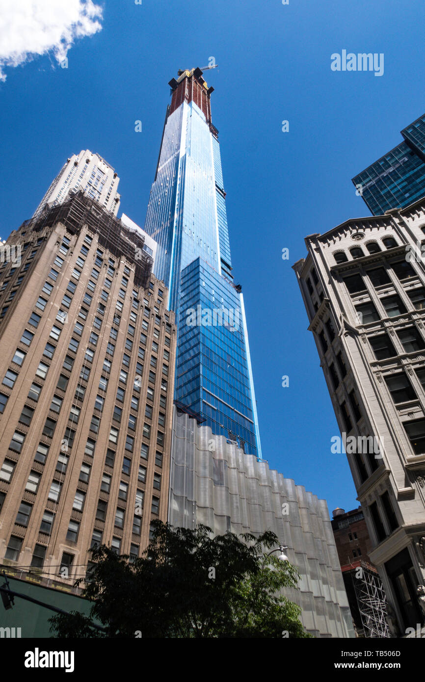 Central Park Tower Supertall condo en construction sur W 57th Street, New York, USA Banque D'Images