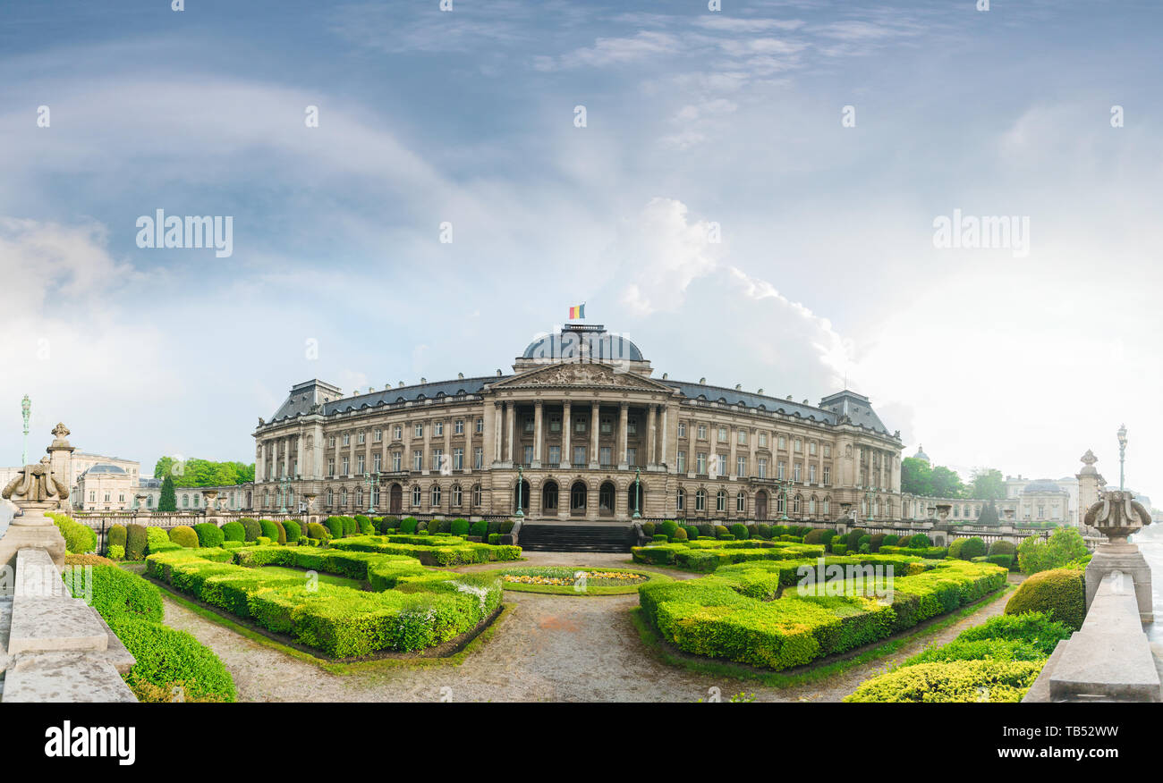 Le Palais Royal de Bruxelles d'une belle journée d'été Banque D'Images