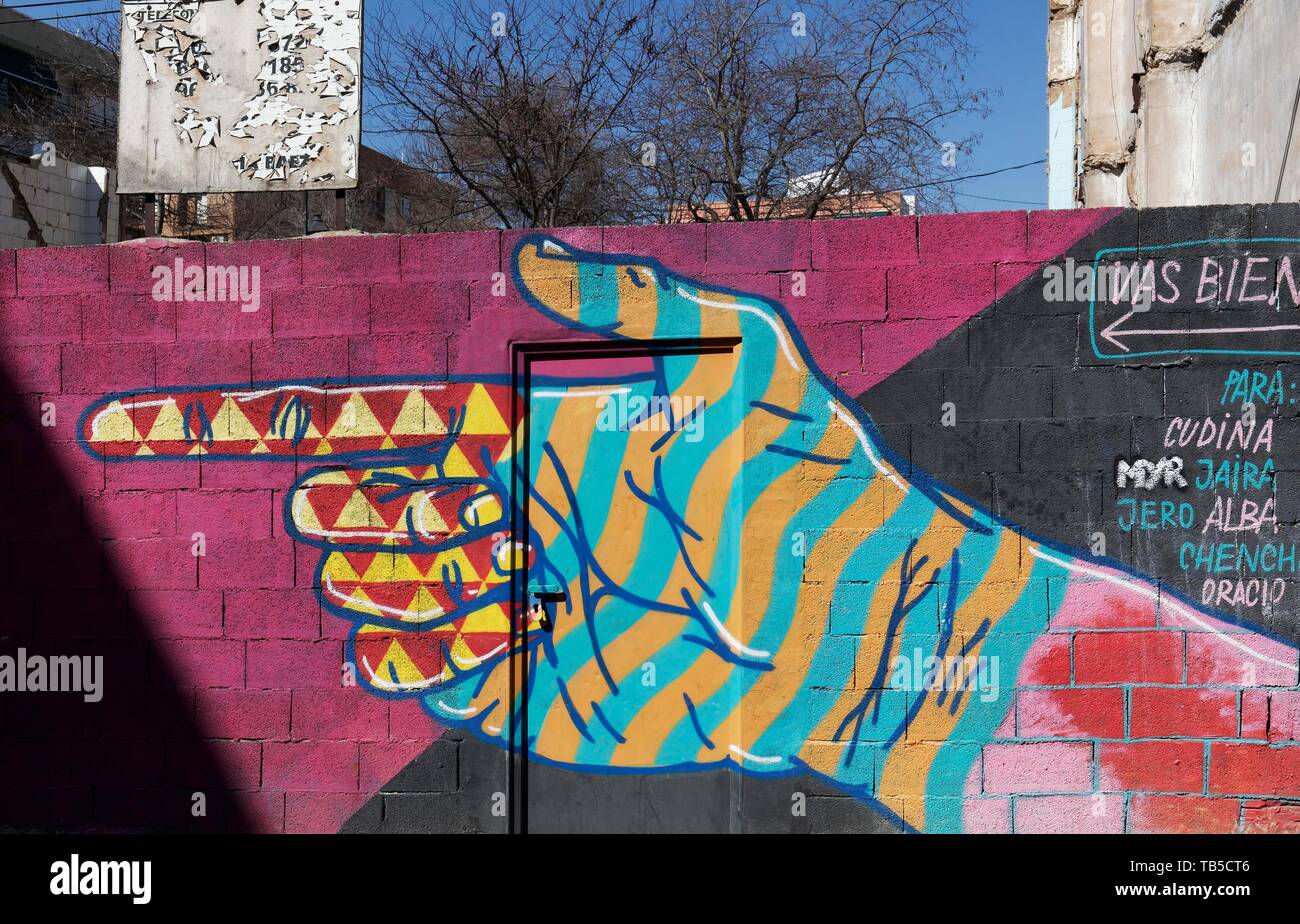 Main coloré comme signpost, graffiti, street art, district El Cabanyal, Valencia, Espagne Banque D'Images