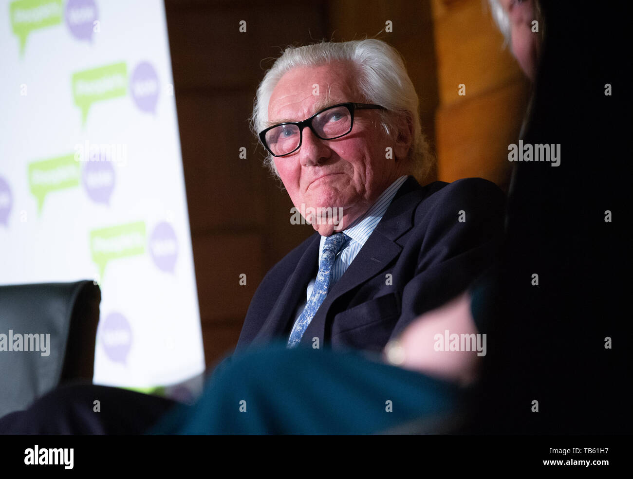 Michael Heseltine, ancien vice-premier ministre, est nommé Président du Mouvement européen. Suspendu par les conservateurs pour voter Lib Dems. Banque D'Images