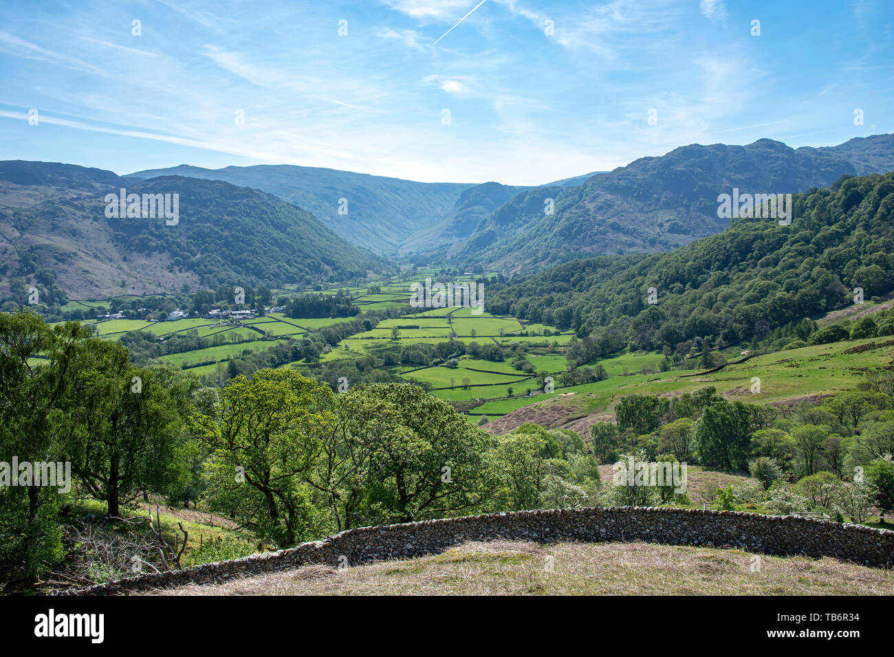 Voir dans la vallée de Borrowdale, près de Keswick, Parc National de Lake District, Cumbria, England UK, avec les villages de Stonethwaite, Rosthwaite ,Seatoller Banque D'Images