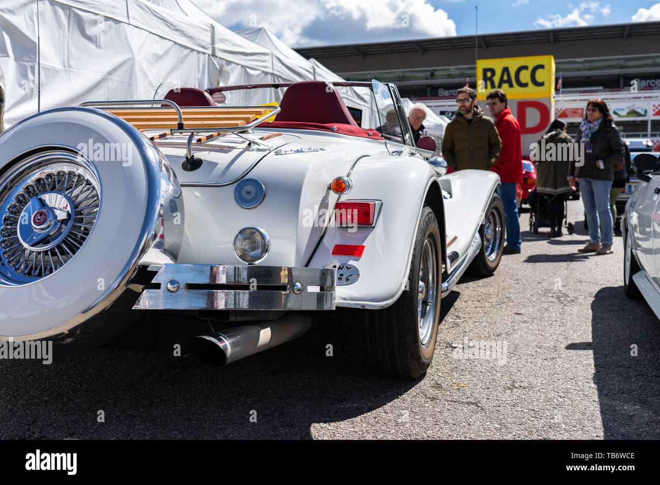 Excalibur Cadillac à montjuic esprit circuit de Barcelone car show. Banque D'Images