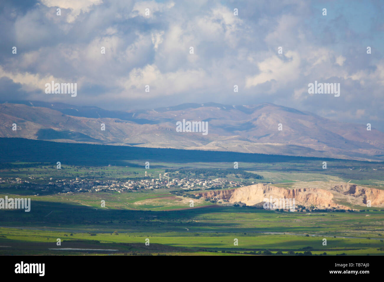 Vue sur la zone frontalière entre Israël et la Syrie vu depuis les hauteurs du Golan, Israël. Banque D'Images