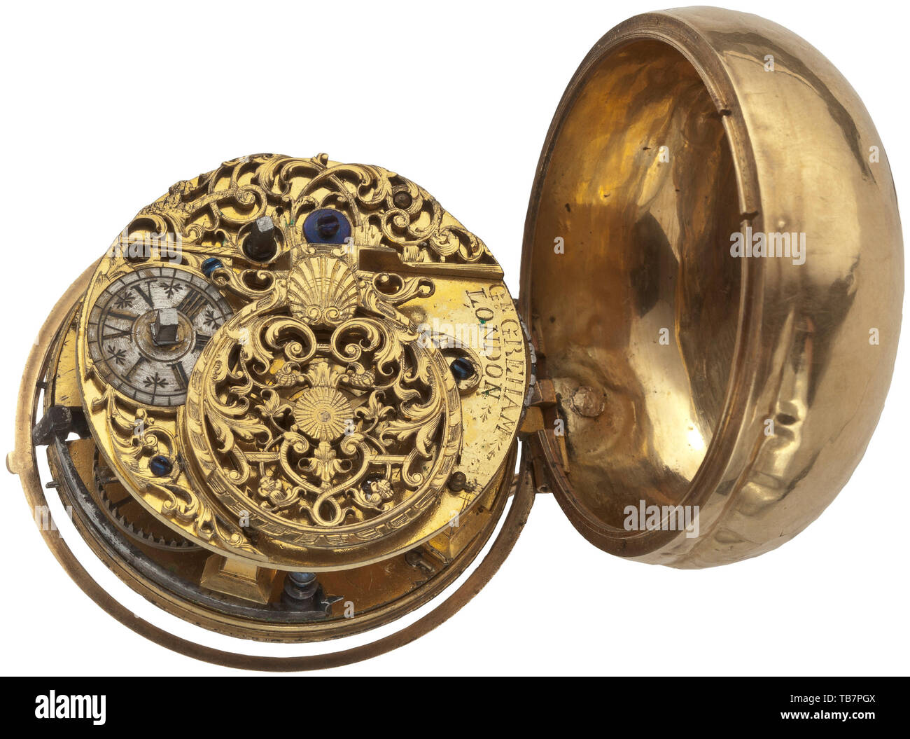 Une verge d'or montre de poche avec boîtier, Greham, Londres, 1e moitié du 18e siècle, l'or cas estampillé et chassés avec des chiffres et des ornements. Mouvement de la plaque complète signée à balustre mouvement en forme de piliers. Chain/escargot avec équilibre finement percé pont. Face émail avec chiffres romains et les minutes de l'arc. Avec de petits éclats d'émail sur le bouton-poussoir, le verre en vrac, une part manquante. Pas vérifié pour la fonctionnalité ou l'intégralité. Diamètre 5 cm, poids de la caisse 22 g, poids total 98 g., historique, historique Additional-Rights Clearance-Info-Not-Available- Banque D'Images