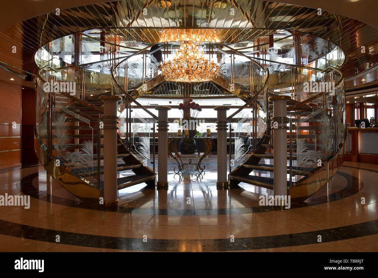 Londres, Royaume-Uni. 31 mai 2019. Voitures à l'expérience de conduite à la partie hôtes location de Sunborn Yacht, Royal Victoria Dock, le 31 mai 2019, Londres, Royaume-Uni. Credit Photo : Alamy/Capital Live News Banque D'Images