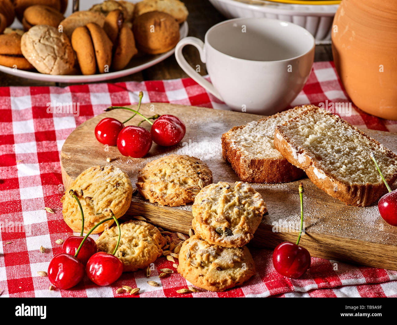 Biscuits à la collation et petit-déjeuner cherry close up Banque D'Images