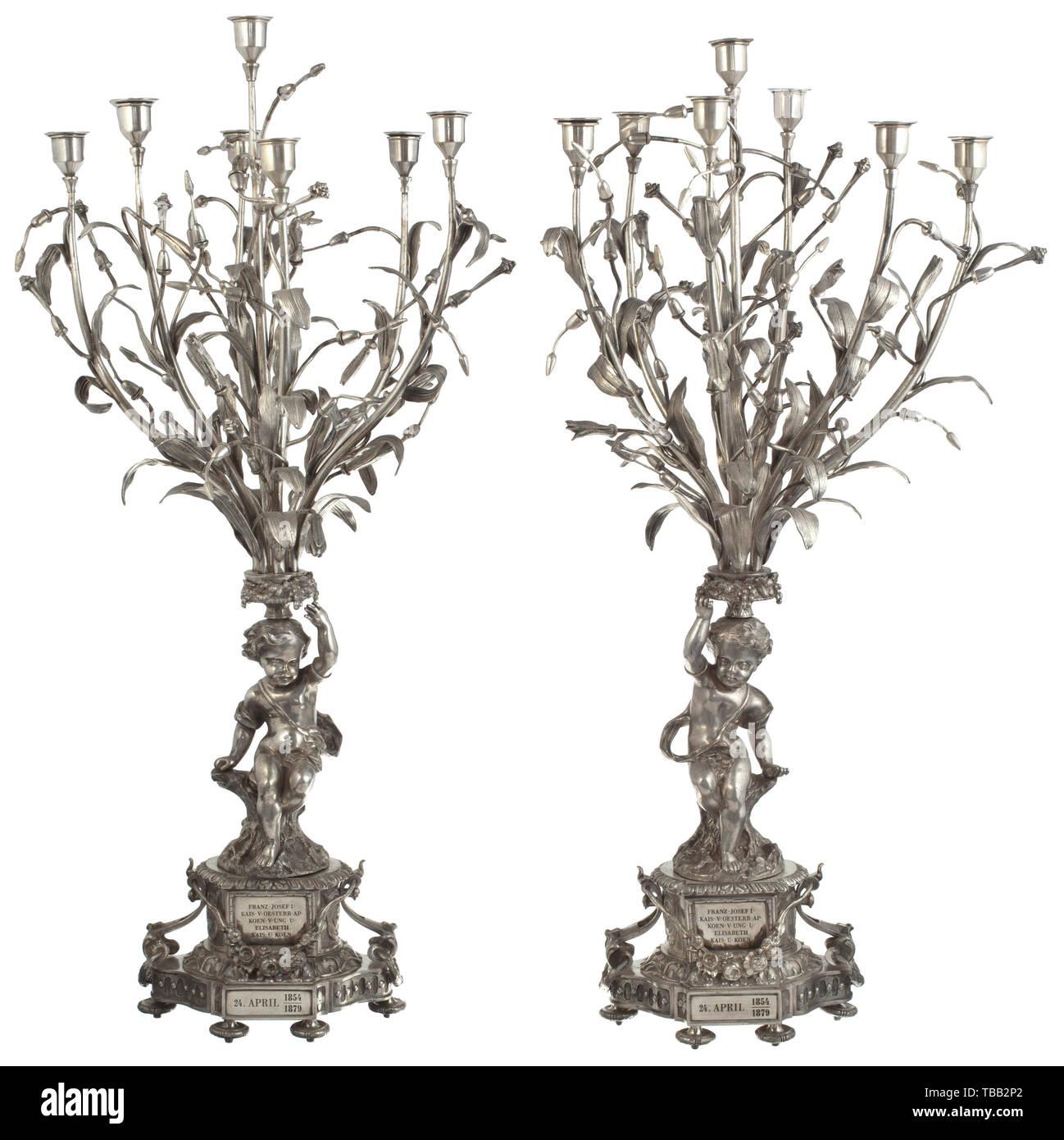 L'empereur François-Joseph I - L'Impératrice Elisabeth - une paire de candélabres en forme de magnolias un cadeau pour l'anniversaire de mariage d'argent du couple impérial en 1879. Fire-laiton argenté. Pièces extraordinairement conçu, le chandelier à sept branches (les feuilles de magnolia tarte du 19e siècle, Additional-Rights Clearance-Info-Not-Available- Banque D'Images