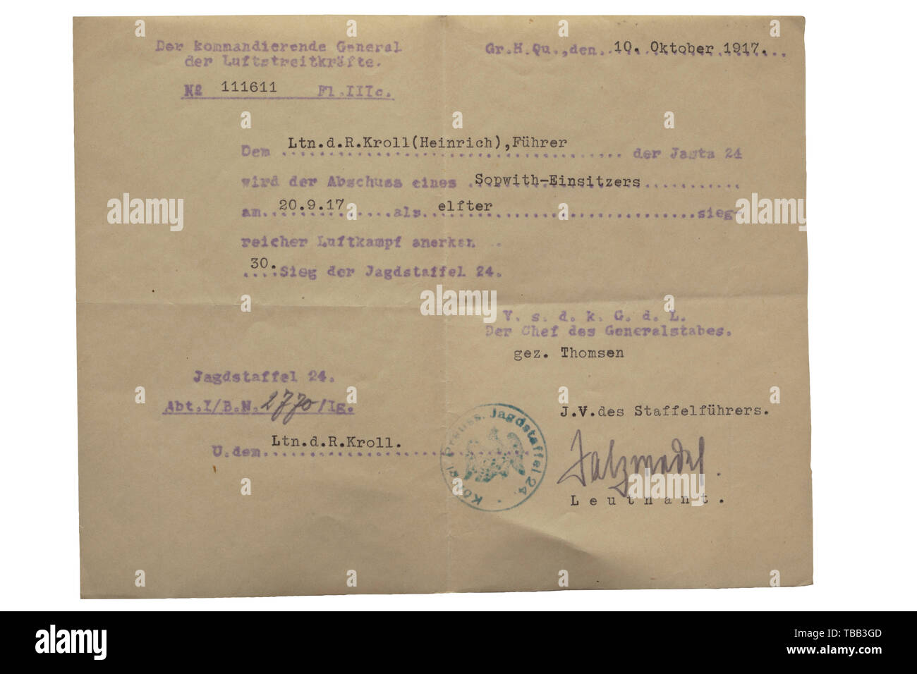 Réserver Le Lieutenant Heinrich Kroll - une reconnaissance de sa 11e victoire aérienne le 20 septembre 1917 avec l'ajout d'un dactylographe entrée pour abattre un "opwith-Einsitzer' (tr. Sopwith monoplace) comme la onzième victoire Kroll et la 30e de la Jasta 24, a reconnu le 10 octobre 1917. Le carnet de vol Kroll lit d'entrée (tr.) '11:45 abattu un Sopwith monoplace au 'Eierwäldchen' (de la sources : bois de fer). 11ème victoire de l'air.', historique, les pays fournisseurs de troupes, historique, de l'armée, militaire, militaria, armée, aile, groupe, l'armée de l'air, les forces de l'air, 20e, ce Editorial-Use-seulement Banque D'Images