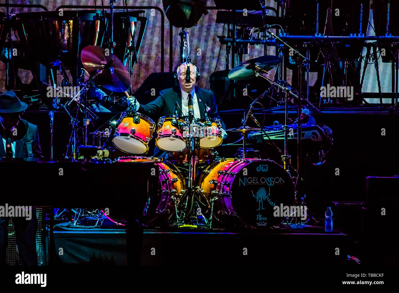 Vérone, Italie. 29 mai, 2019. Elton John, légende vivante du monde de la musique pop, a effectué pour la première date de l'Arena di Verona et des trois dates prévues en Italie (le troisième sera un Lucques le 7 juillet) de son adieu Route de brique jaune, la tournée d'adieux à la scène en 2018 aux États-Unis et qui comprendra 300 concerts en 3 ans et sur 5 continents. Un concert autobiographique qui touche tous les plus grands hits du roi de la pop. Credit : Luigi Rizzo/Pacific Press/Alamy Live News Banque D'Images