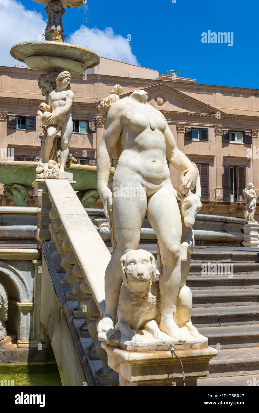 Détails de la fontaine de prétorienne (Italien : Fontana Pretoria) à Palerme, Sicile, Italie Banque D'Images