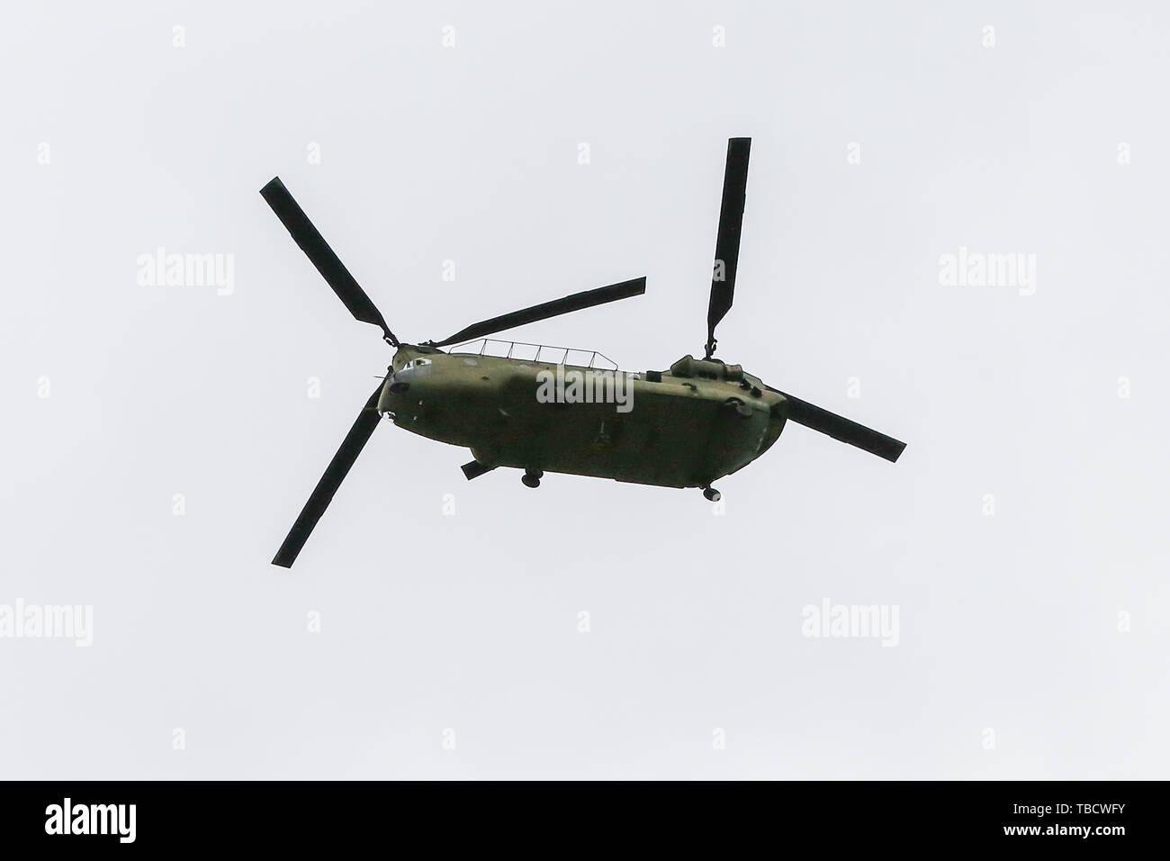 Un Chinook de l'Armée US observé survolant à Londres du nord en prévision de la visite du président des États-Unis Trump à Londres. Les unités militaires US qui fournira à la transpiration de l'air nous Président et la Première Dame sont la pratique de l'itinéraire sur Londres. Le président américain, Donald Trump et la Première Dame font une visite d'Etat de trois jours au Royaume-Uni, à partir du 3 juin. Banque D'Images