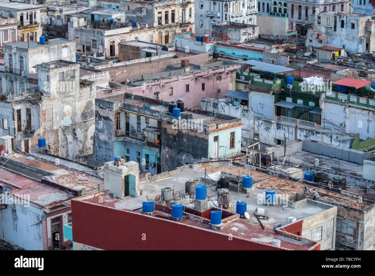 Vue sur le toit au-dessus de la ville de La Havane, Cuba Banque D'Images