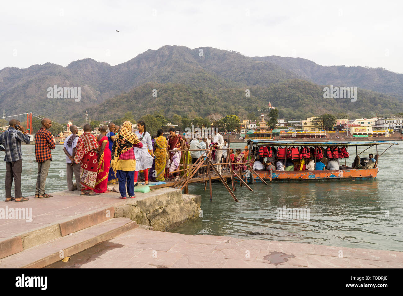 Rishikesh, Uttarakhand / Inde - 0312 En 2019, la ville spirituelle du yoga et méditation fermer le Gange en Inde. Banque D'Images