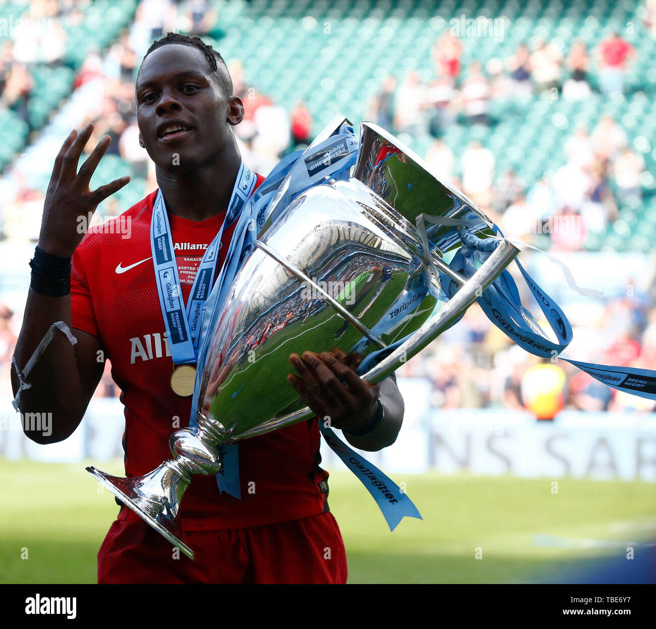 Londres, Royaume-Uni. 01 Juin, 2019. Itoje avec Maro de Sarrasins lors du Trophée Gallagher Premiership Rugby finale entre Exeter Chiefs et Sarrasins au stade de Twickenham, Londres, le 01 juin 2019 : Crédit photo Action Sport/Alamy Live News Banque D'Images