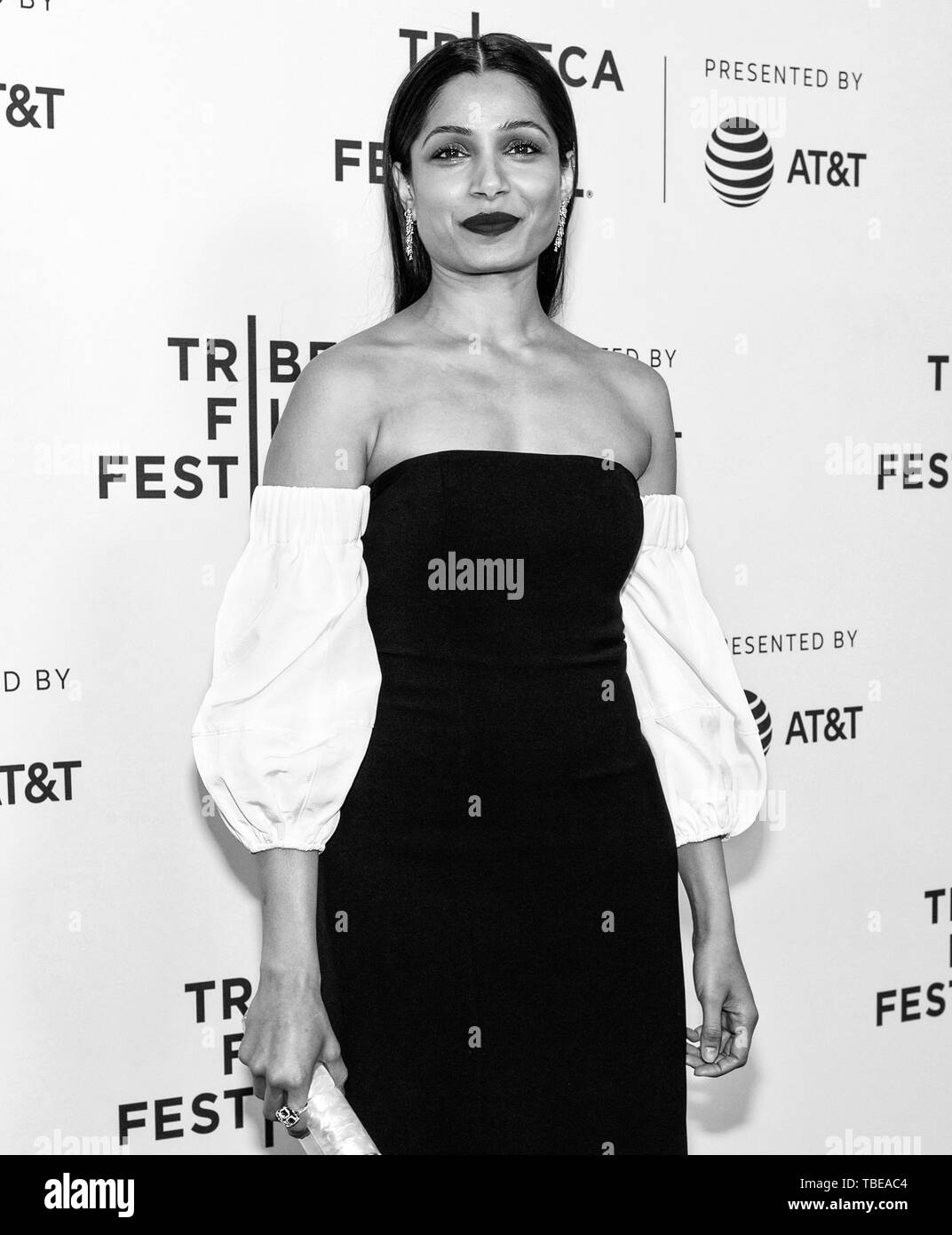 New York, NY - 27 Avril 2019 : Freida Pinto assiste à la première mondiale de "seulement" au cours de la 2019 Tribeca Film Festival au Théâtre SVA Banque D'Images