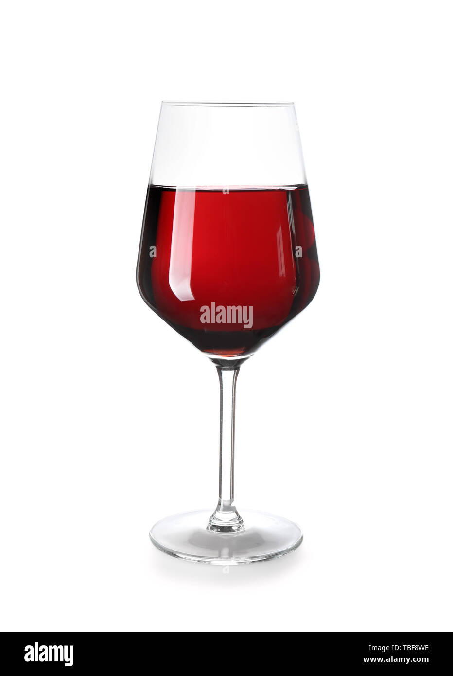 Verre de vin rouge sur fond blanc Banque D'Images