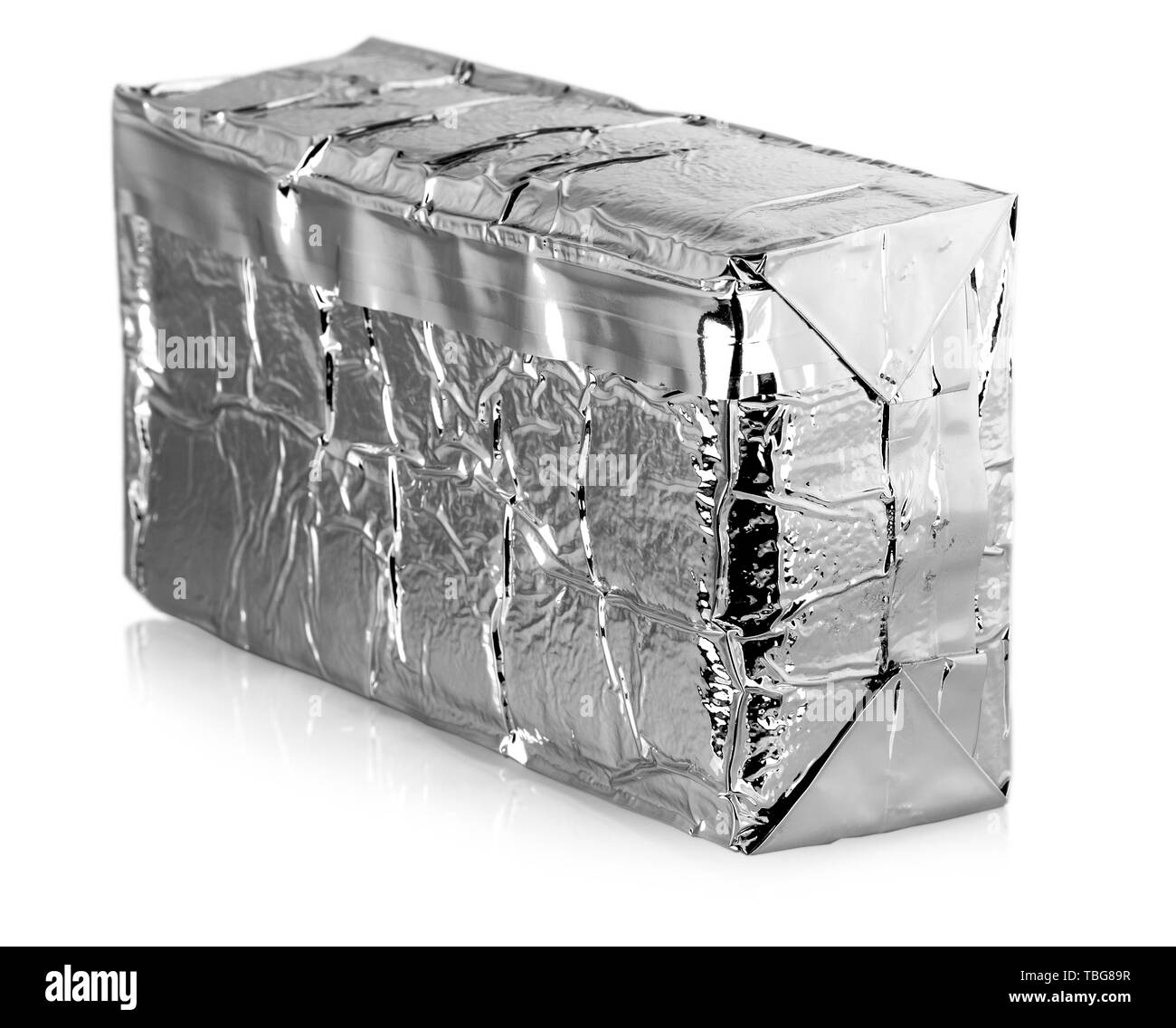 Feuille d'argent sac de nourriture isolé sur fond blanc Banque D'Images