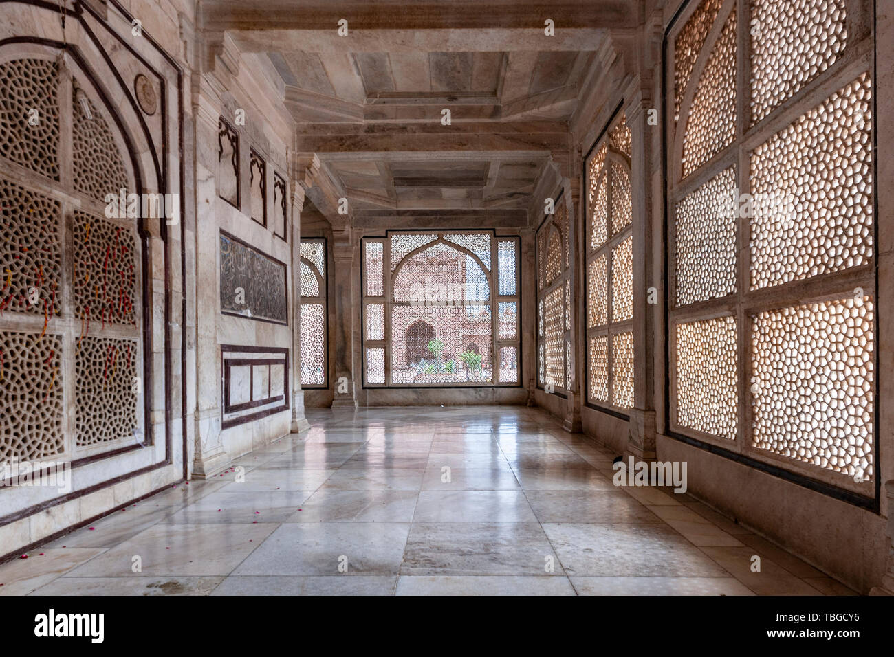 Jali, treillage complexe en pierre de la fenêtre, Tombe de Salim Chishti, Jama Masjid, mosquée Jama, Fatehpur Sikri, Agra District de Uttar Pradesh, Inde. Banque D'Images