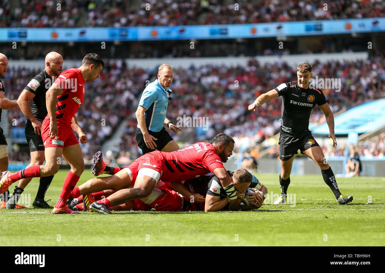 Exeter Chiefs' Jonny Hill marque leur troisième tentative au cours de la Premiership Gallagher finale à Twickenham Stadium, Londres. Banque D'Images