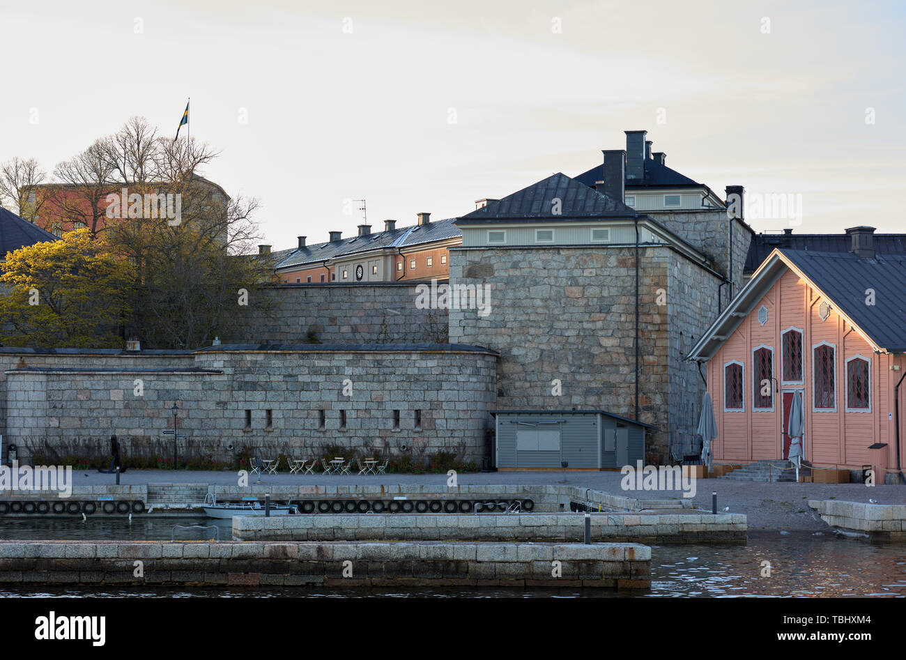 Vaxholms kastell (forteresse de Vaxholm) de la mer, près de Vaxholm, en Suède Banque D'Images