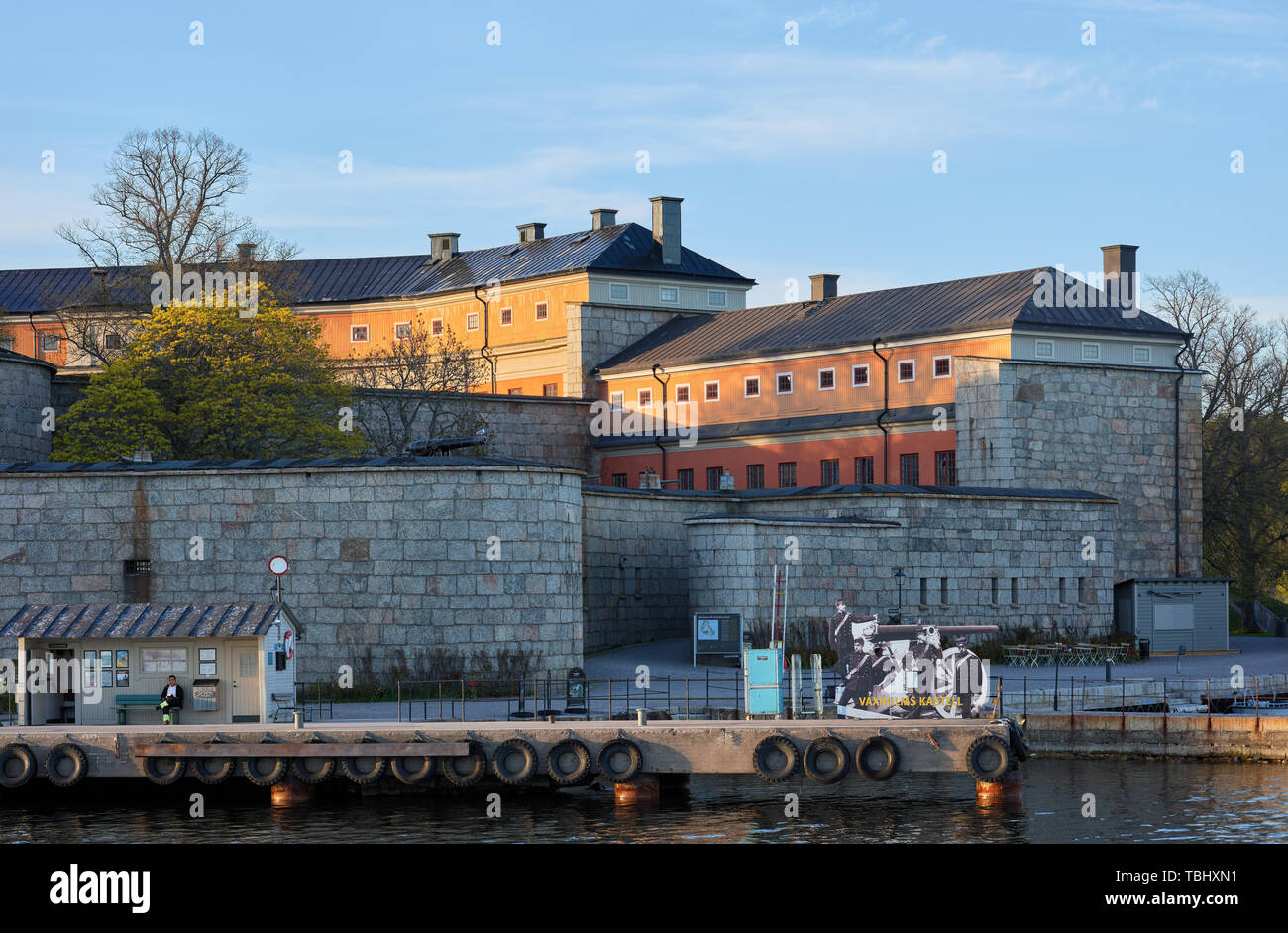 Vaxholms kastell (forteresse de Vaxholm) de la mer, près de Vaxholm, en Suède Banque D'Images