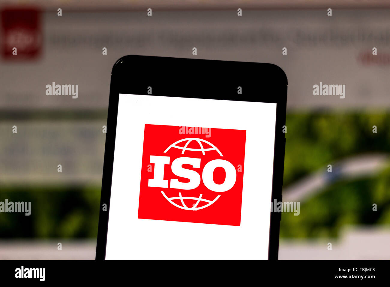 Le Brésil. 1er juin 2019. Sur cette photo, l'illustration d'une organisation internationale de normalisation (ISO) logo vu affichée sur un smartphone. Credit : Rafael Henrique/SOPA Images/ZUMA/Alamy Fil Live News Banque D'Images