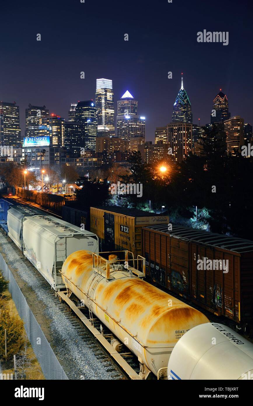 Philadelphie, Pennsylvanie - MAR 26 : avec le train le 26 mars 2015 à Philadelphie. C'est la plus grande ville de Pennsylvanie et le cinquième des États-Unis. Banque D'Images