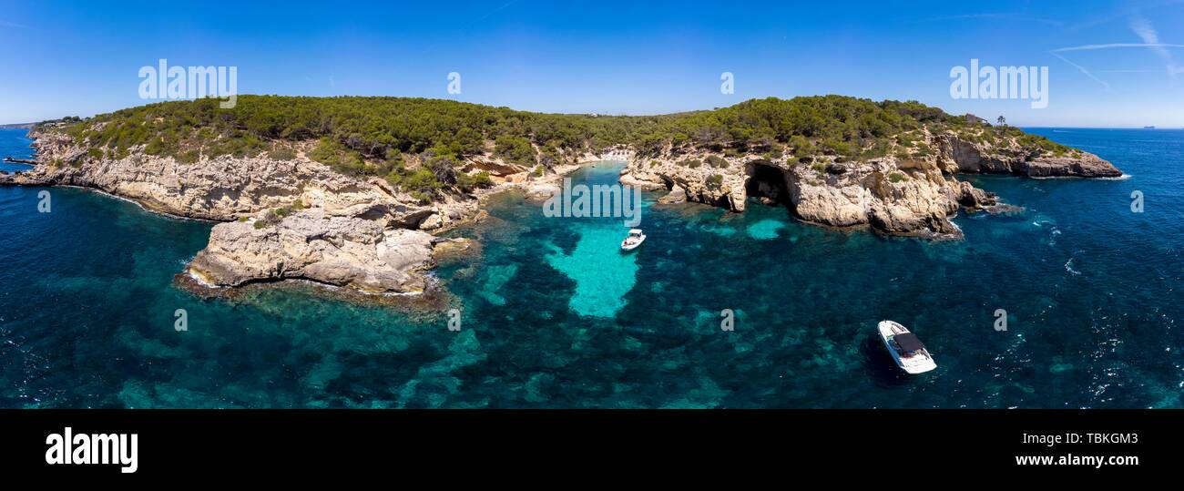 Vue aérienne, la solitude baie de Cala Falco ou Cap de Falco et Cala Bella Donna avec une côte rocheuse, l'établissement Sol de Mallorca, Cala Vinyes région et Calvia Banque D'Images