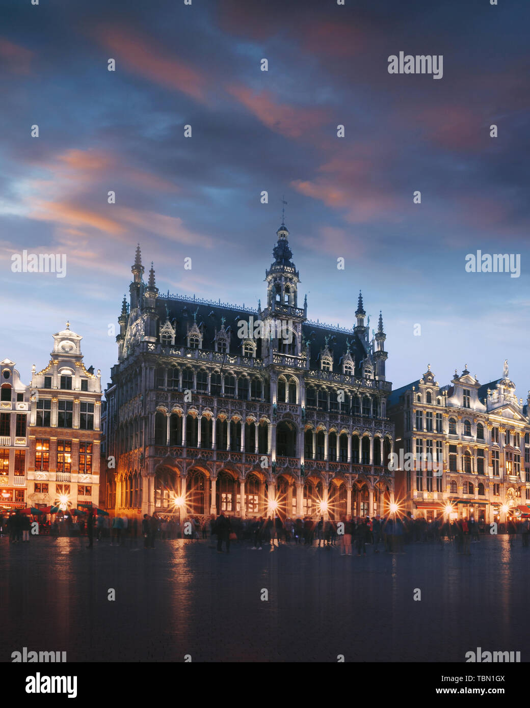 Grand Place à Bruxelles la nuit, Belgique Banque D'Images