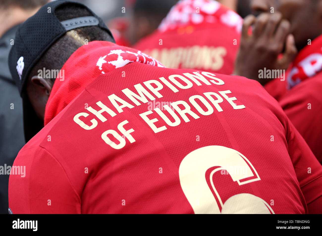 Une vue détaillée de l'arrière d'un shirt de Liverpool au cours de la Ligue des Champions à Liverpool Parade gagnants. Banque D'Images