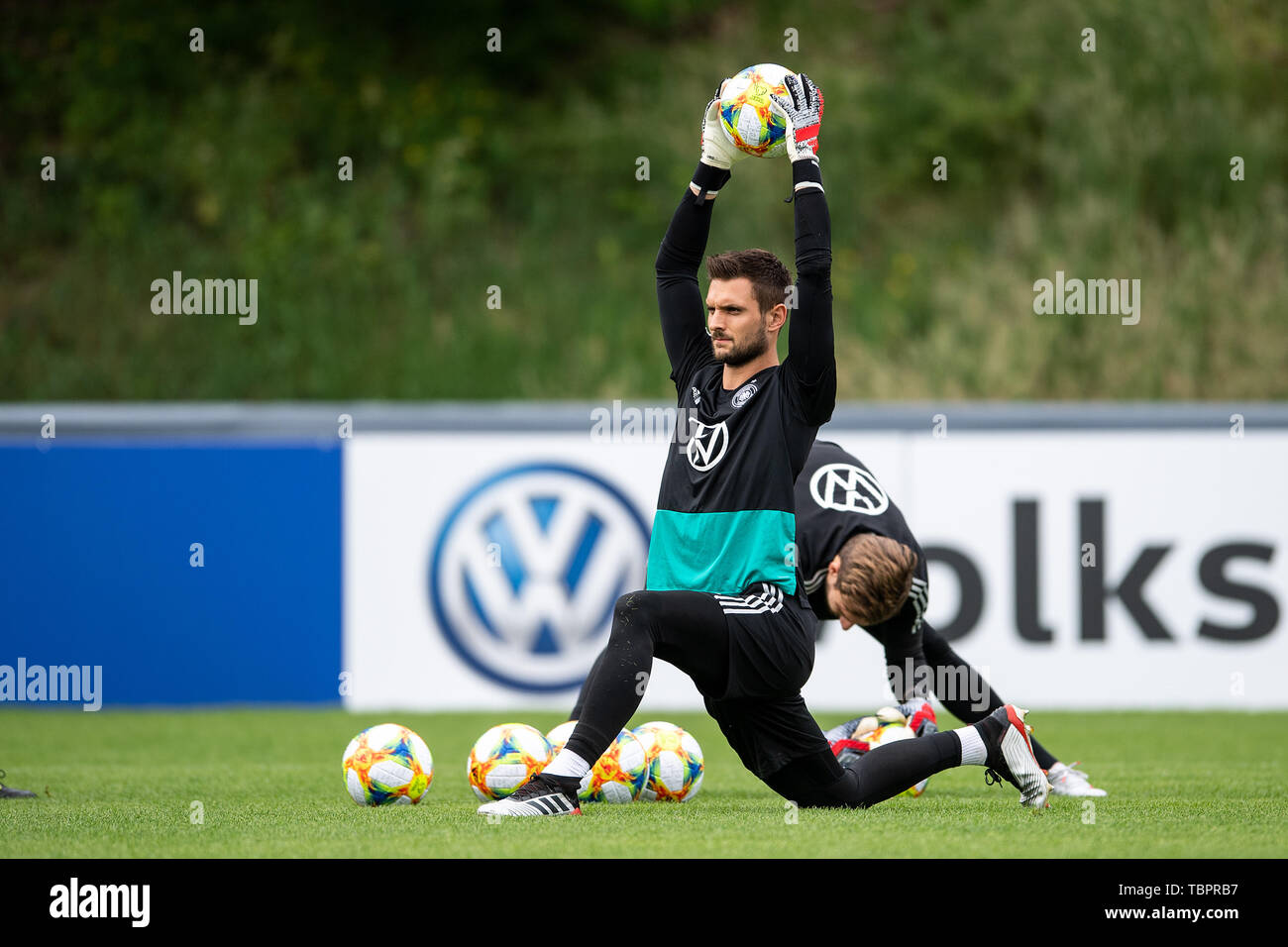 Venlo, Pays-Bas. 06Th Juin, 2019. Gardien Sven Ulreich entraîne avec l'équipe nationale dans le stade de Koel. L'équipe nationale de football joue contre le Bélarus (8.6.) et l'Estonie (11.6.) dans le championnat européen de qualification. Credit : Marius Becker/dpa/Alamy Live News Banque D'Images