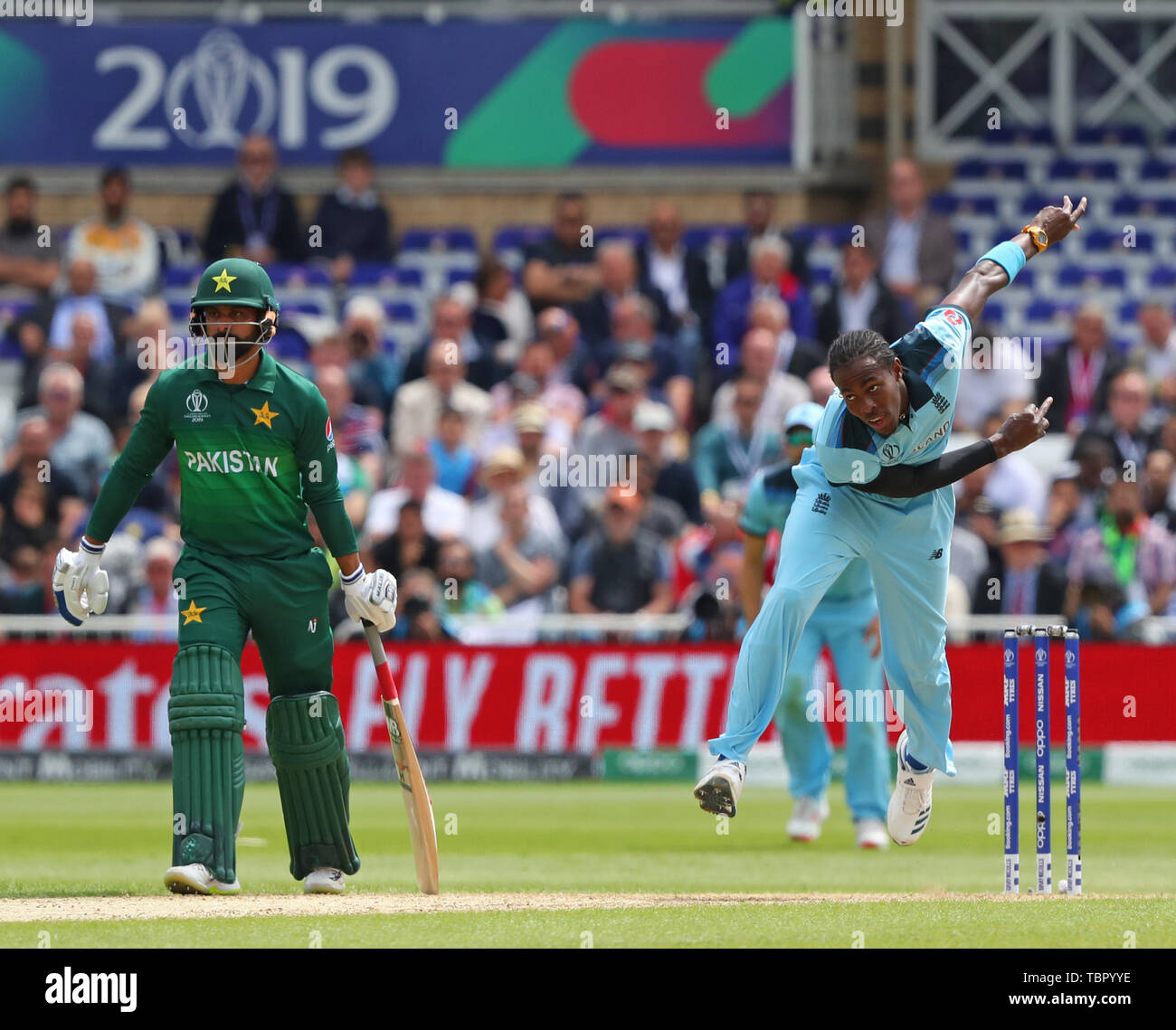 NOTTINGHAM, Angleterre. 03 juin 2019 : Jofra Archer de l'Angleterre au cours de l'Angleterre v bowling du Pakistan, de l'ICC Cricket World Cup Match, à Trent Bridge, Nottingham, Angleterre. Credit : Cal Sport Media/Alamy Live News Banque D'Images