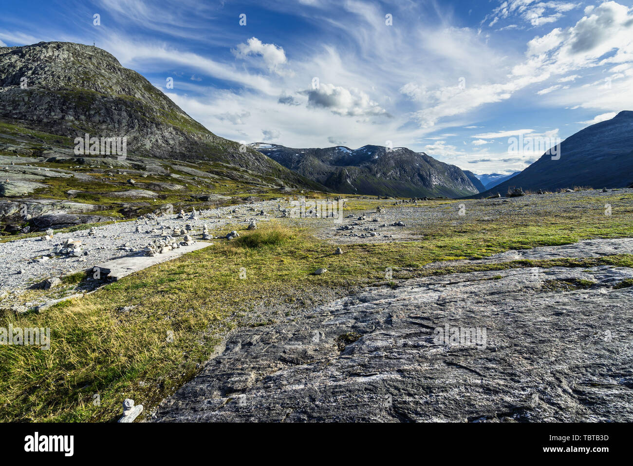 Paysage de montagne pittoresque dans la partie supérieure de la vallée près de l'Valldalen, Sunnmore Trollstigen, More og Romsdal (Norvège) Banque D'Images