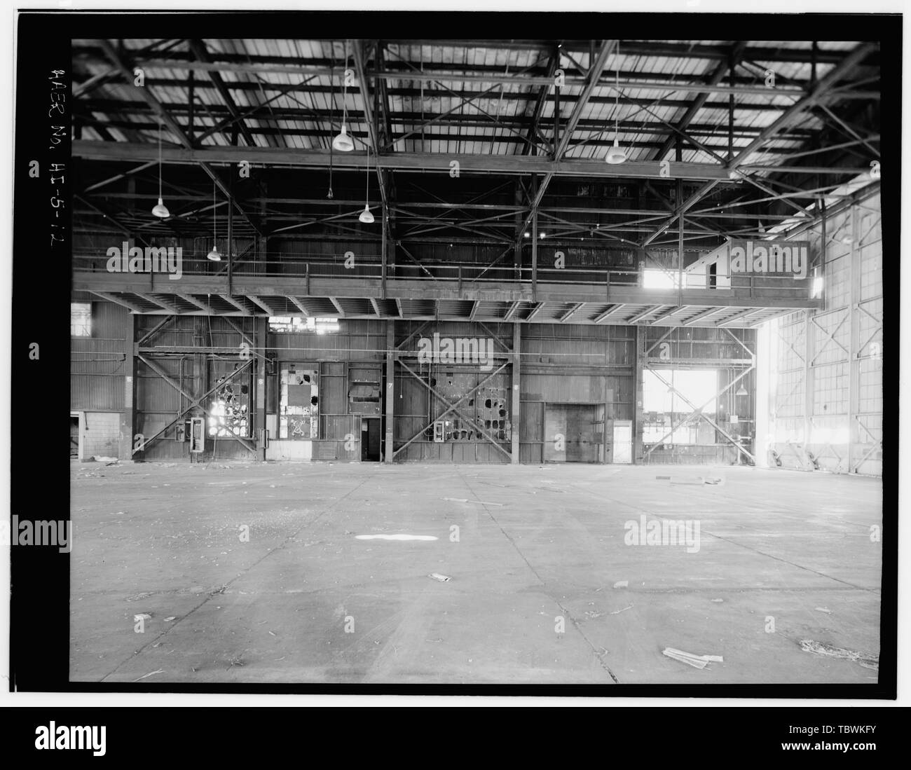 MEZZANINE ET CÔTÉ OUEST, base navale américaine de Pearl Harbor, le Hangar 6, l'extrémité sud de l'Île Ford, Pearl City, comté de Honolulu, HI Banque D'Images