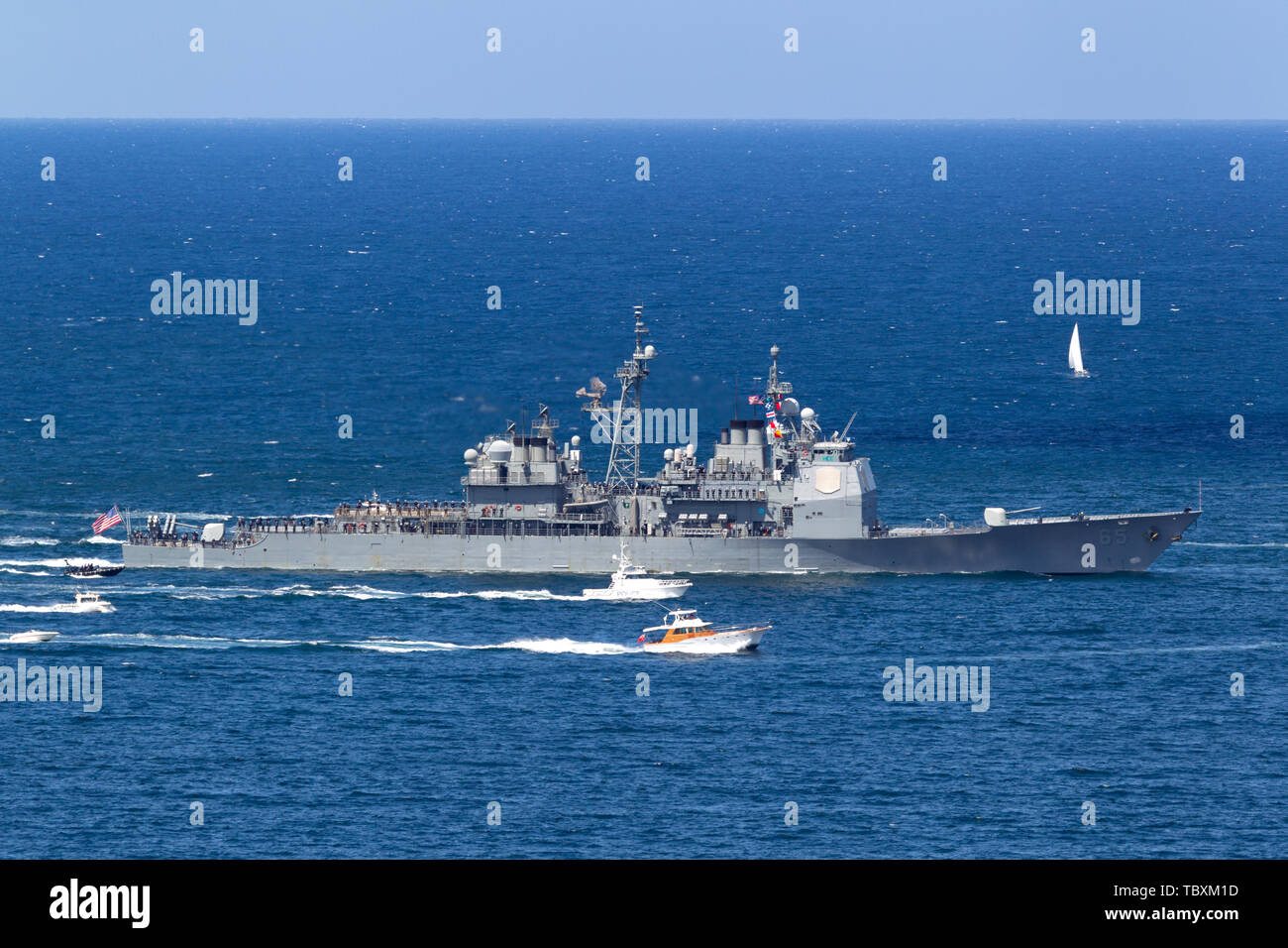 Chosin USS Ticonderoga (CG-65) de la classe de croiseur lance-missiles servant dans la marine des États-Unis entrant dans le port de Sydney. Banque D'Images