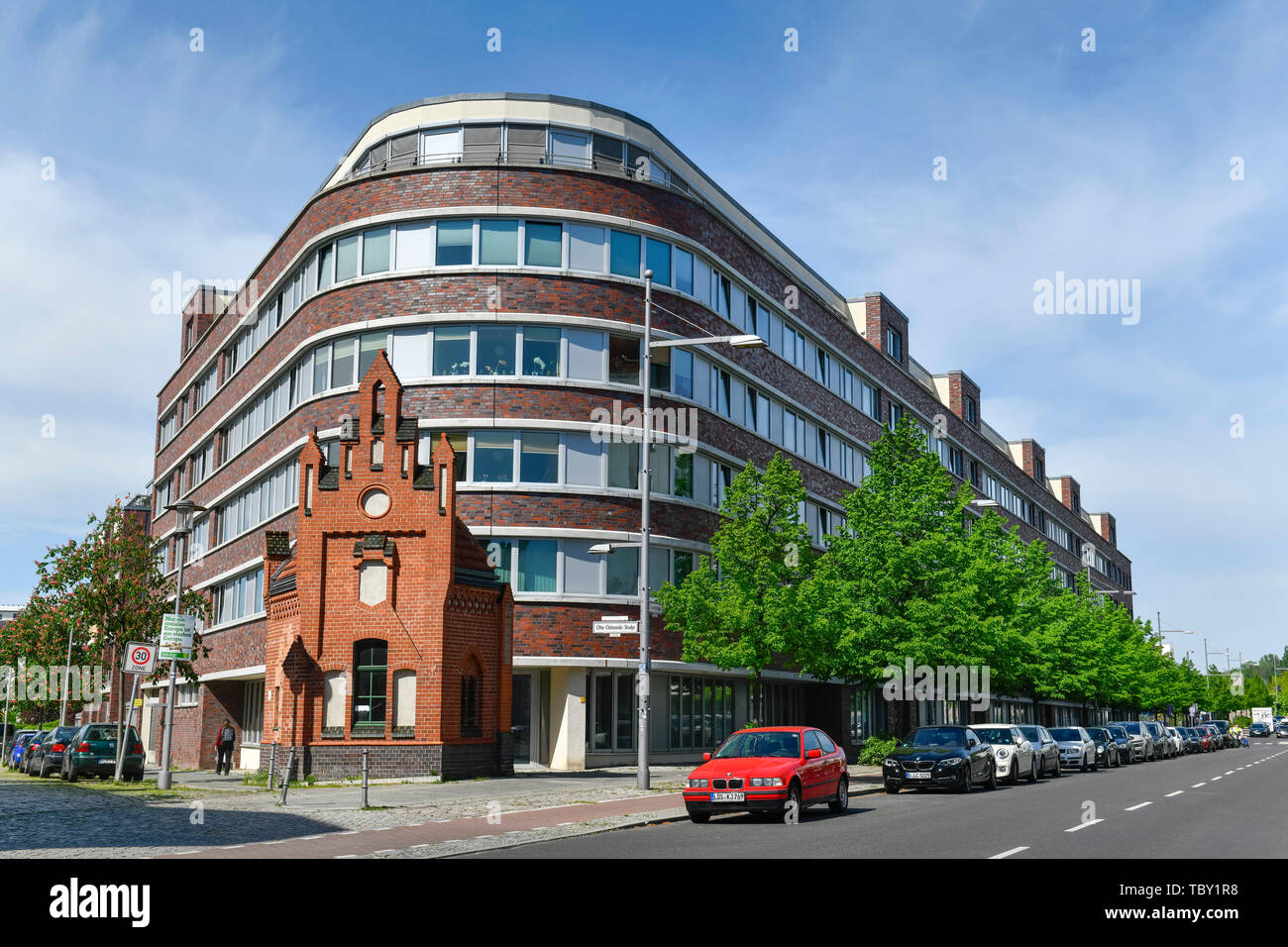 De nouveaux bâtiments, la maison de gardien, Thärstrasse, zone de développement ancien abattoir, Prenzlauer montagne, Pankow, Berlin, Allemagne, Neubauten, Portierh Banque D'Images