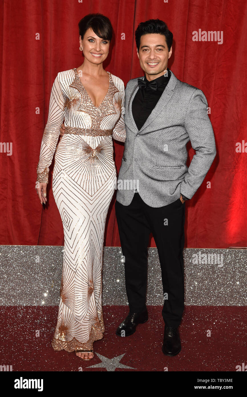 Londres, Royaume-Uni. 01 juin 2019 : Emma Barton & Stephen Rahman-Hughes arrivant pour le feuilleton britannique Awards 2019 au théâtre Lowry, Manchester. Photo : Steve Sav/Featureflash Banque D'Images