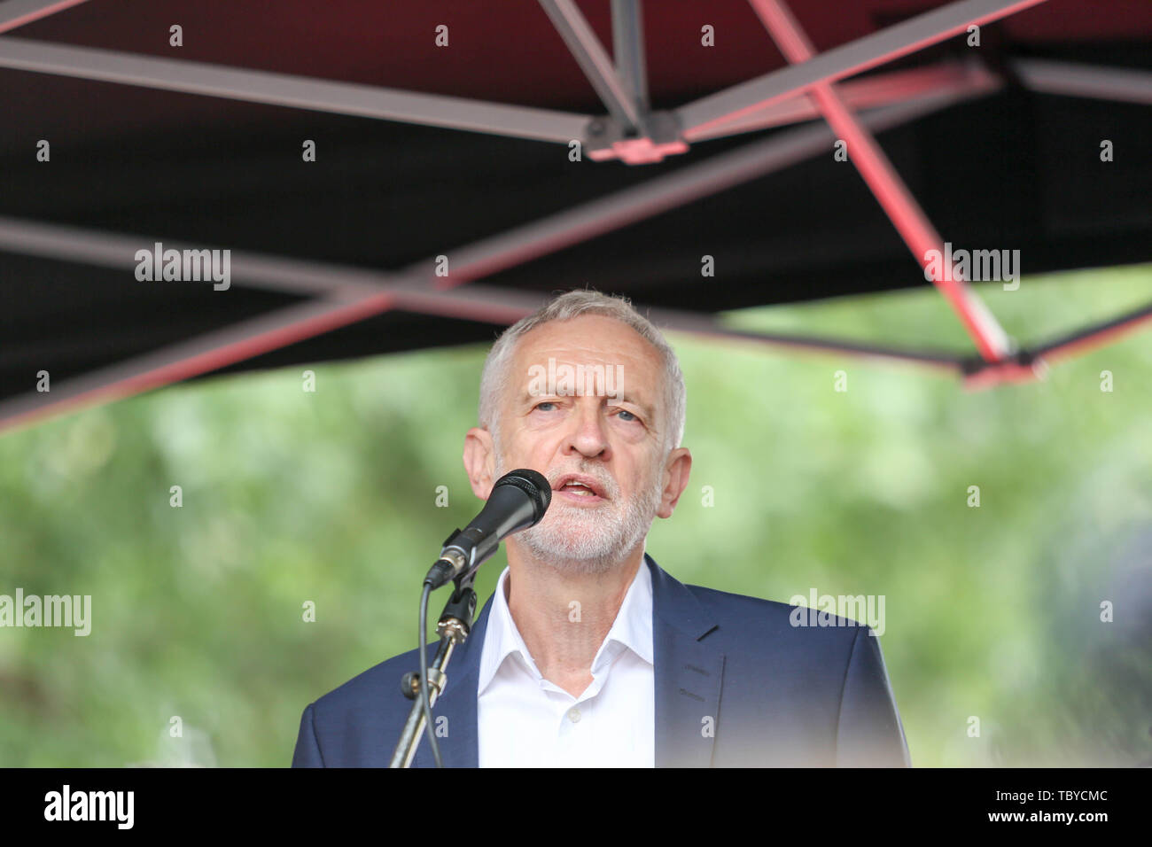 Whitehall, Londres, Royaume-Uni. 4 juin, 2019. Jeremy Corbyn chef du parti parle à un rassemblement contre la visite d'état de Donald Trump. Penelope Barritt/Alamy Live News Banque D'Images