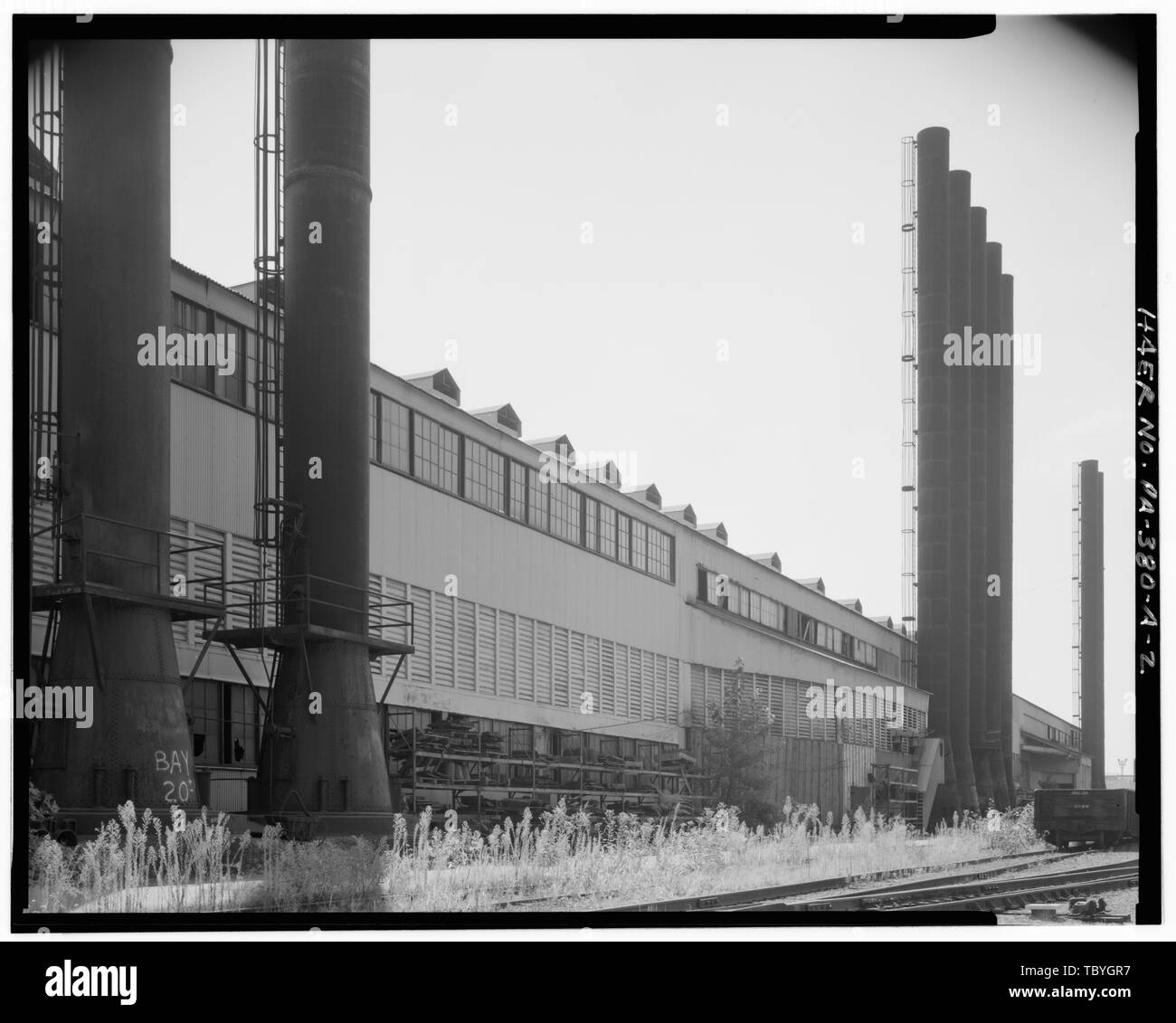 Tuyau principal de l''hôtel à la sud-ouest. U.S. Steel Tube National fonctionne, tuyau principal de l''hôtel, le long de la rivière Monongahela, McKeesport, comté d'Allegheny, PA, Andrew Carnegie Banque D'Images