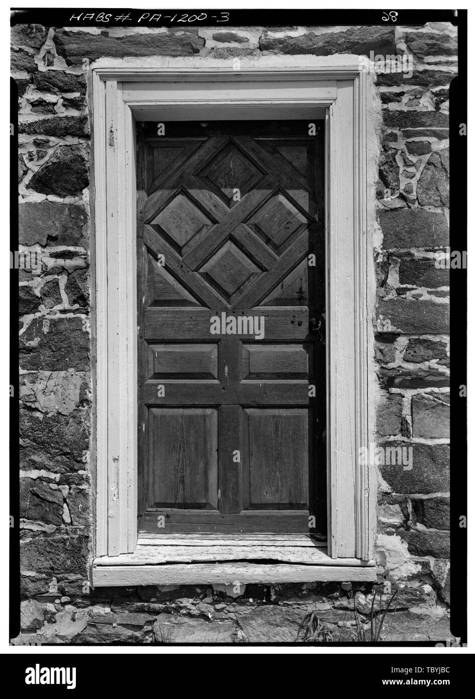 Mai 1959 porte sur l'élévation sud centre Cross Keys Tavern, à l'État et 42 272 environs (Canton), Nottingham est Chrome, comté de Chester, PA Banque D'Images