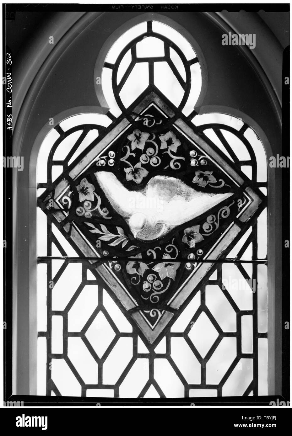 Mai 1968 DÉTAIL VITRAIL, CÔTÉ NORD, 'Déplacer' DE L'ESPRIT SAINT l'Eglise de la Trinité (P. E.), 651 Pequot Road, Southport, comté de Fairfield, CT Banque D'Images