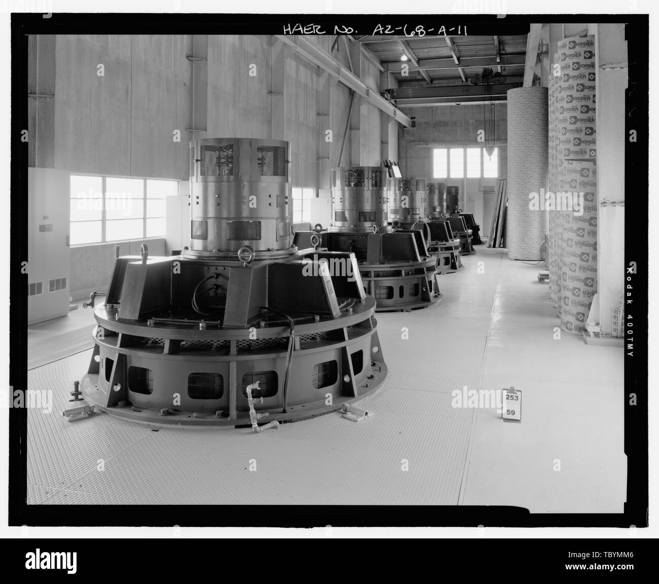 Salle des moteurs, vue vers l'est WelltonMohawk Système d'irrigation, l'usine de pompage n° 1, délimité par la rivière Gila et la Union Pacific Railroad, Grove City, Comté de Yuma, AZ Banque D'Images