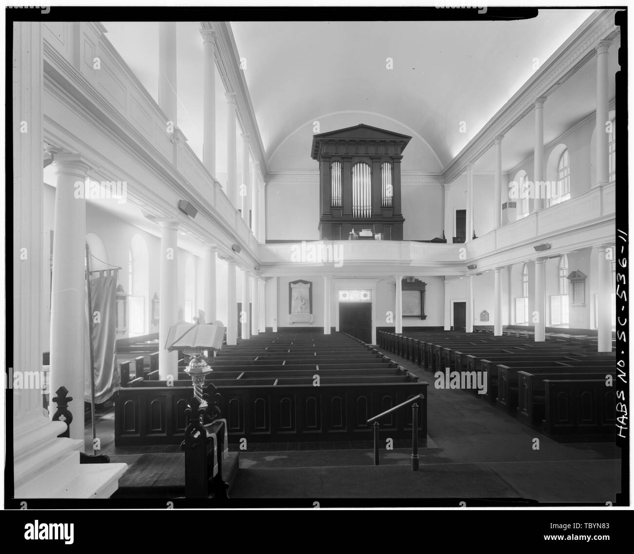 Nef, à l'ouest de l'Staints Luc et Paul Cathédrale, 126 prochaines Street, Charleston, Charleston County, SC Banque D'Images