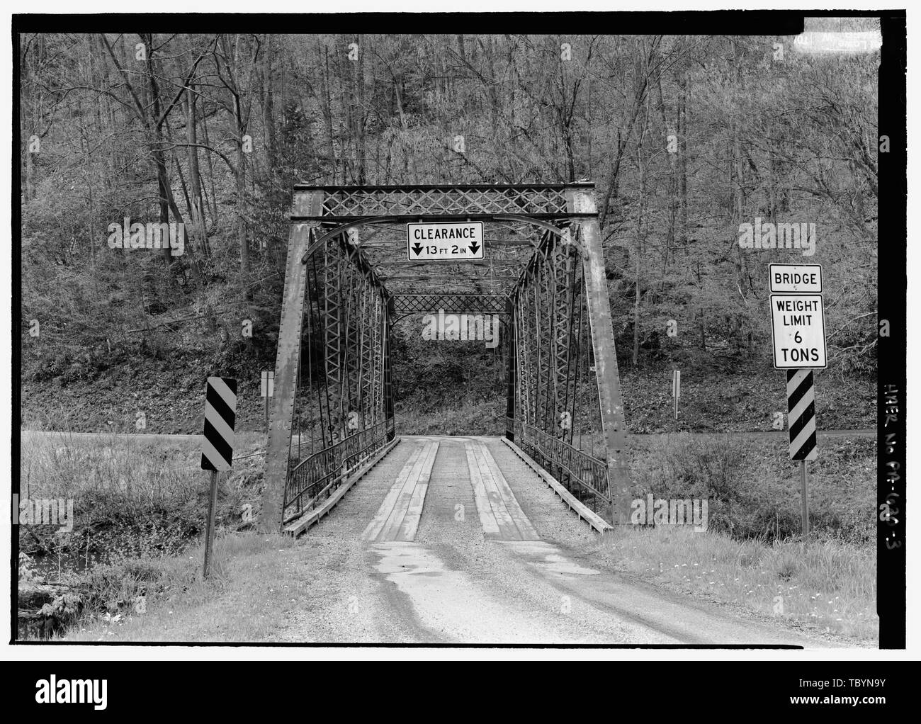 Sw PORTAIL, vue sur pont routier. River Road Bridge, enjambant le ruisseau de printemps au printemps Creek Township, Hallton, Elk County, PA Pratt, Thomas Pratt, Caleb Croteau, Todd, gestionnaire de projet Christianson, Justine, émetteur Pennsylvania Department of Transportation (PENNDOT), promoteur California Historical and Museum Commission, Vidutis auteur, Richard, historien Lowe, Jet, photographe Banque D'Images