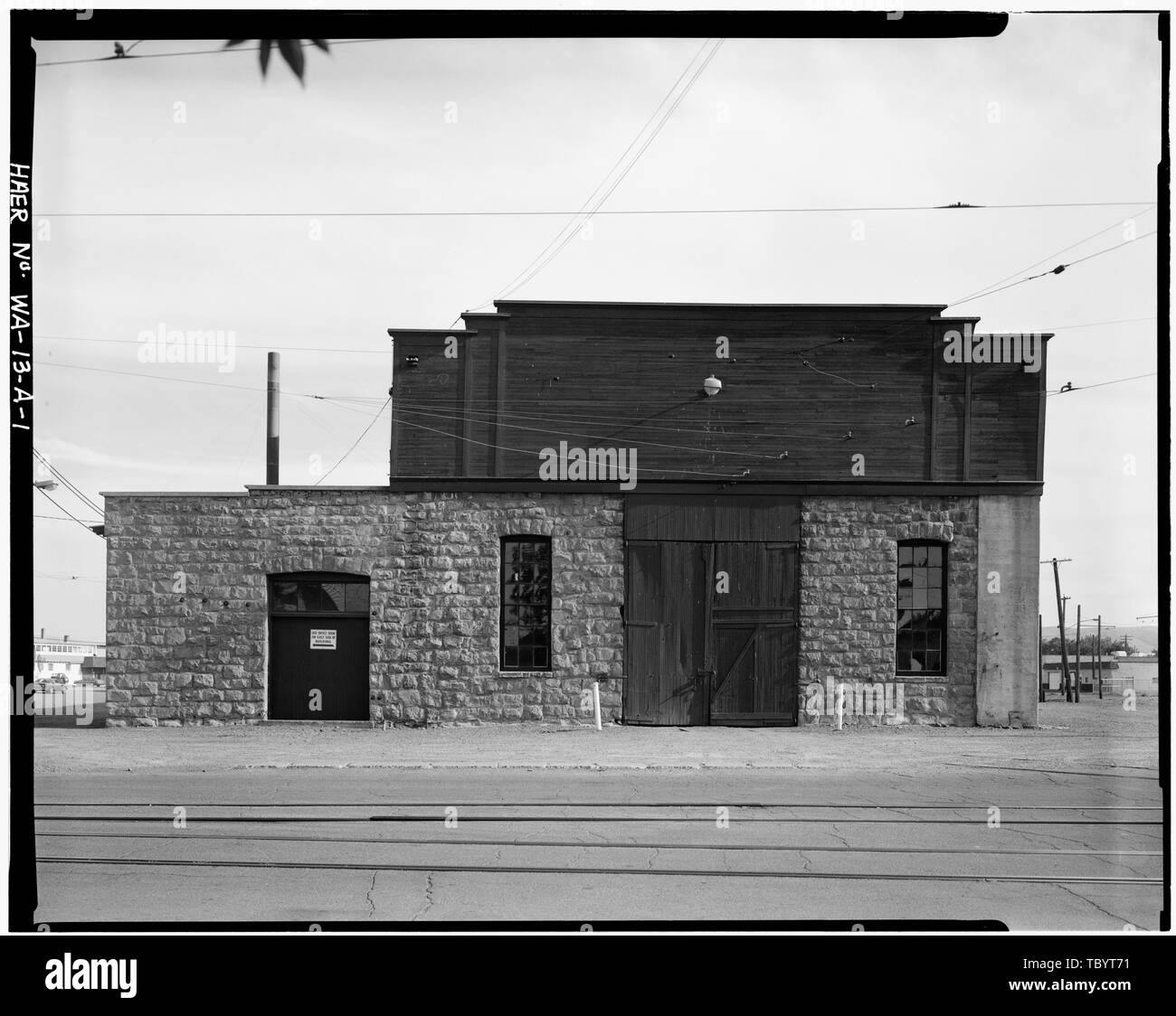 Élévation nord Yakima Valley Railroad, la Société des transports interurbains en Carbarn, Troisième Avenue et de la rue Pine, Yakima, Yakima County, WA prises par Schmidt, Jigger, photographe Banque D'Images