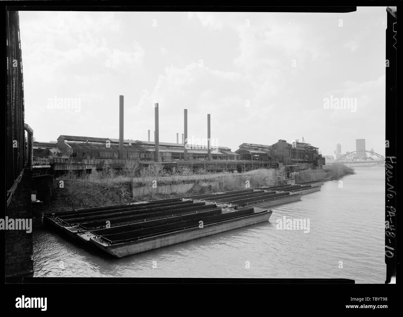 Élévation NORD DE L'âtre 2. Scories de premier plan, DOCK À SW. Jones et Laughlin Steel Corporation, Pittsburgh, Morgan Moulin de billettes, Moteur 550 pieds au nord de l'East Carson Street, en face de la rue du vingt-septième, Pittsburgh, Allegheny County, PA Banque D'Images