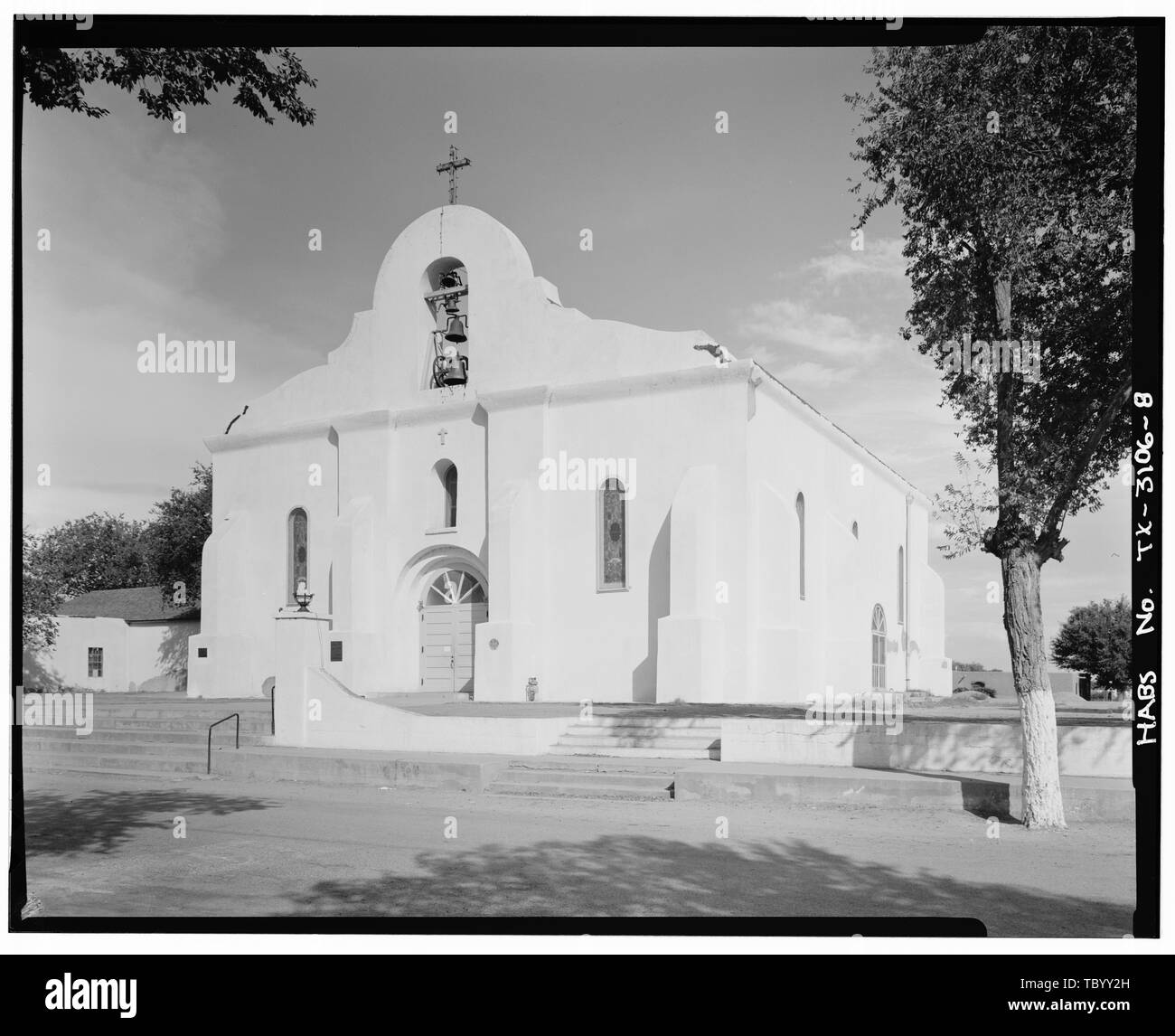 Les façades nord et ouest Eglise de San Elceario, côté sud de San Elizario Plaza, San Elizario, comté d'El Paso, TX Cary, Brian, émetteur Banque D'Images